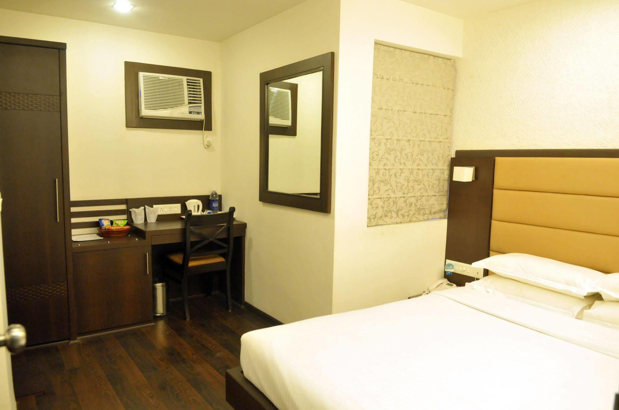 Treebo Trend Hotel Relax Inn Kalkutta Exterior foto