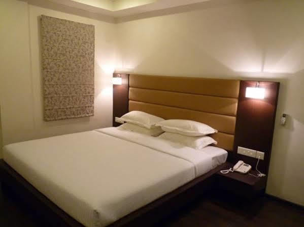 Treebo Trend Hotel Relax Inn Kalkutta Exterior foto